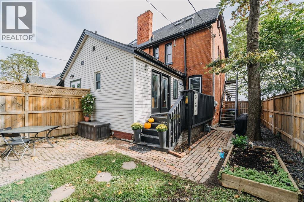 753 Walker ROAD - 31