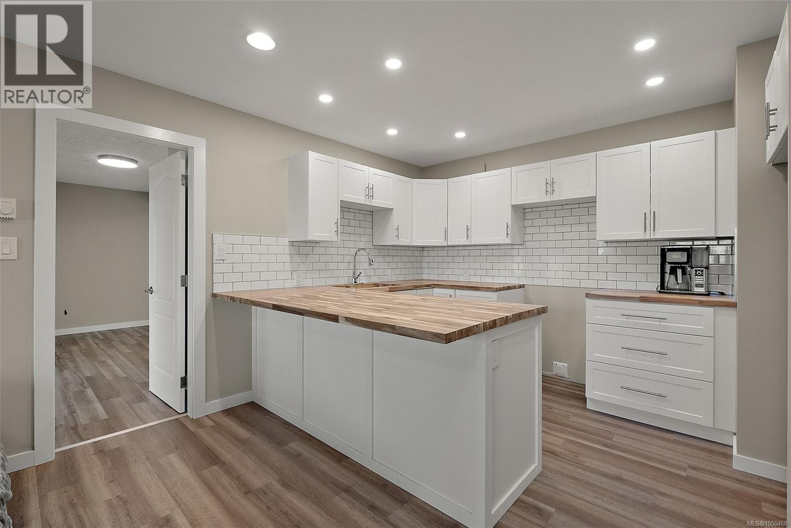 6791 East Sooke Rd - 28