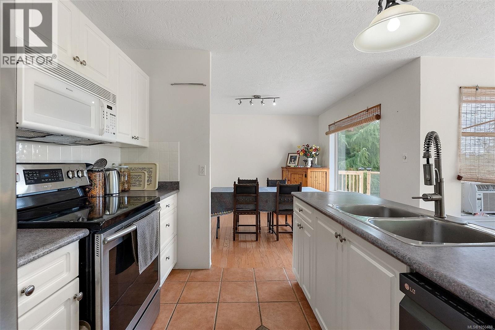 6791 East Sooke Rd - 9