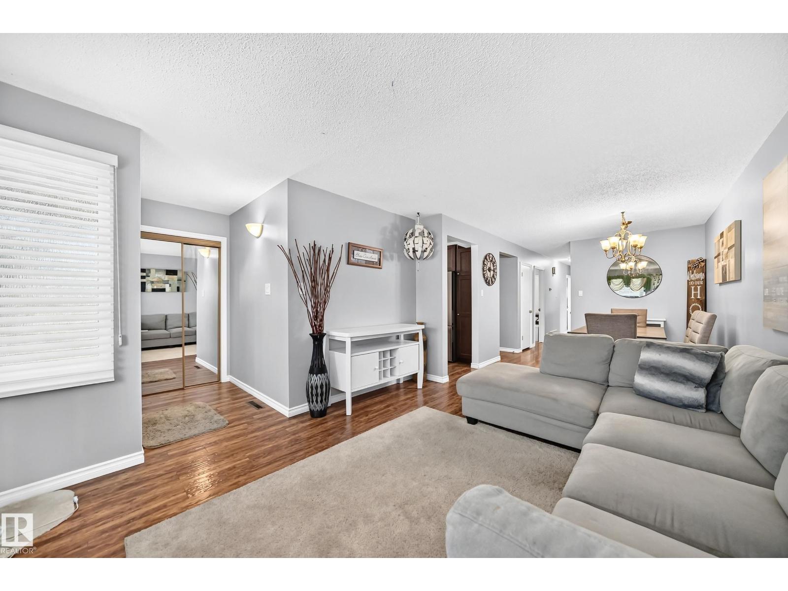 12209 134B AV NW - 8