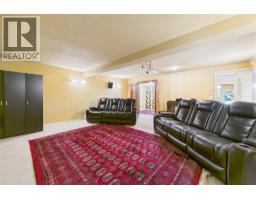 1950 Capistrano Drive Unit# 108, Kelowna, BC V1V2N7 Photo 36
