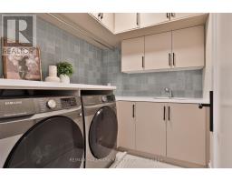 215 Ava Road, Toronto, ON M6C1W9 Photo 34