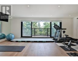 215 Ava Road, Toronto, ON M6C1W9 Photo 38