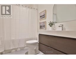 215 Ava Road, Toronto, ON M6C1W9 Photo 42