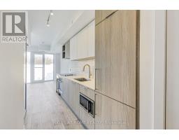 519 - 2020 Bathurst Street, Toronto, ON M5P0A6 Photo 9