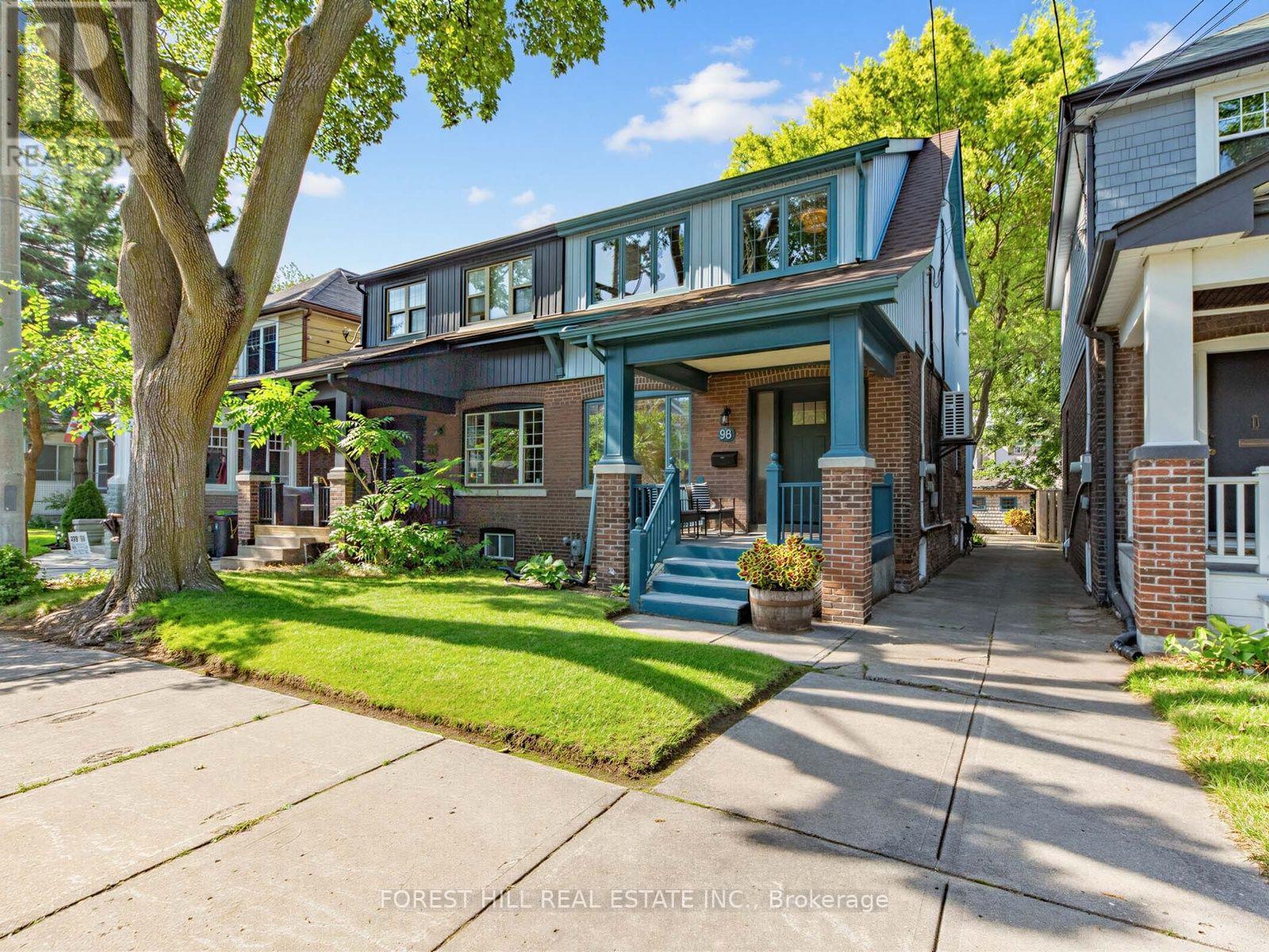 Photo of 98 GATES AVENUE