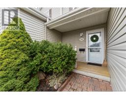 Sunroom - 98 Firmin Crescent, Dieppe, NB E1A8G2 Photo 6