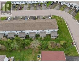 98 Firmin Crescent, photo 3