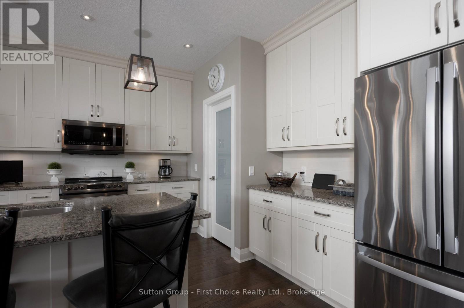 7 CULLITON STREET - 12