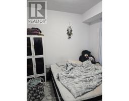 1019 - 38 Honeycrisp Crescent, Vaughan, ON L4K0M8 Photo 13