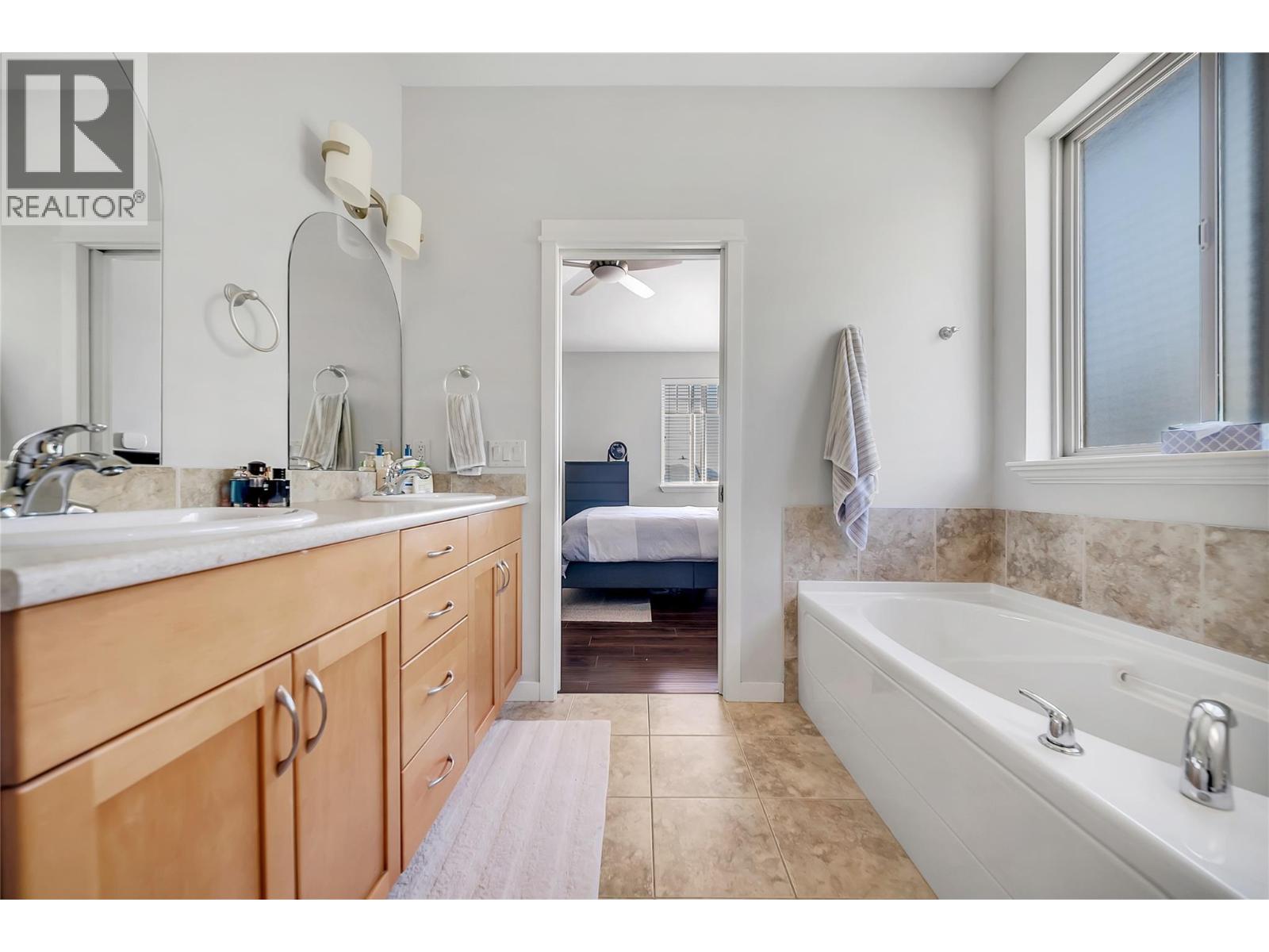  2533 Copper Ridge Drive, West Kelowna
