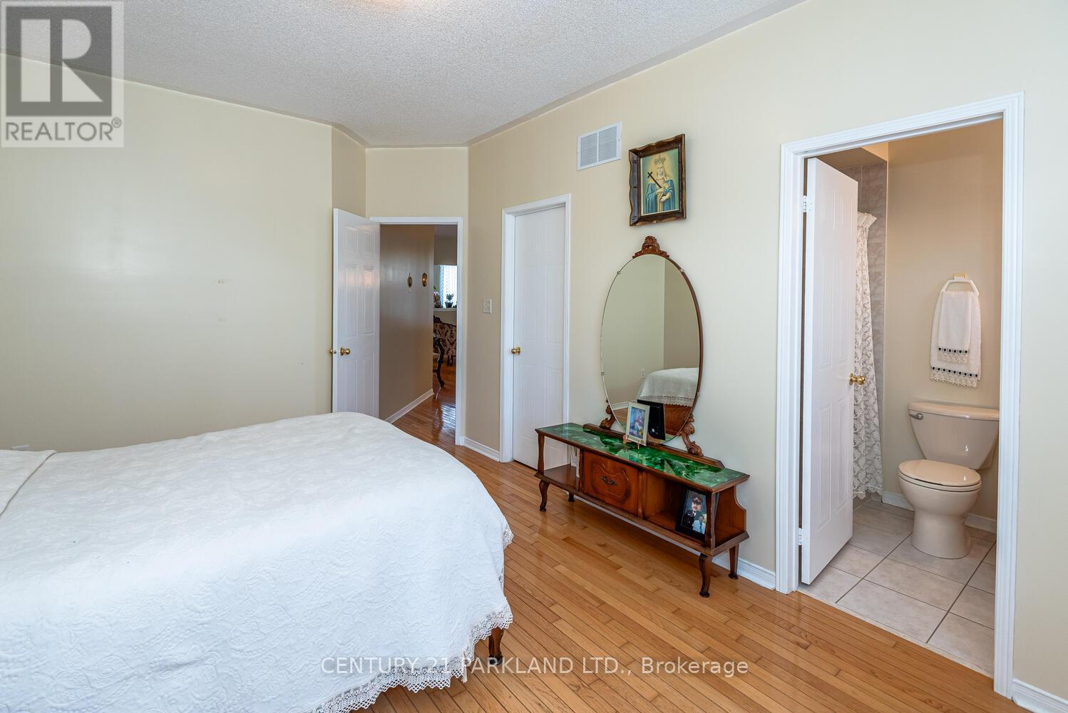 85 CANOE AVENUE - 15