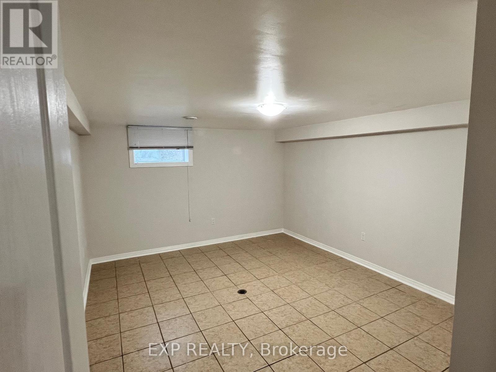 LOWER - 205 SIMCOE ROAD, Bradford West Gwillimbury (Bradford) — photo 11