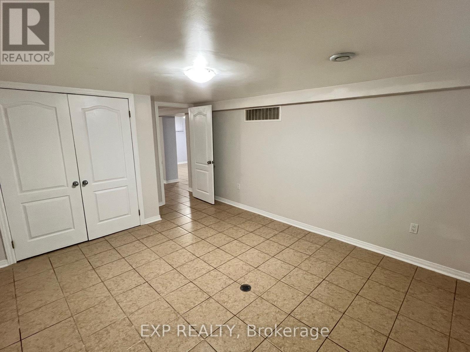 LOWER - 205 SIMCOE ROAD, Bradford West Gwillimbury (Bradford) — photo 12