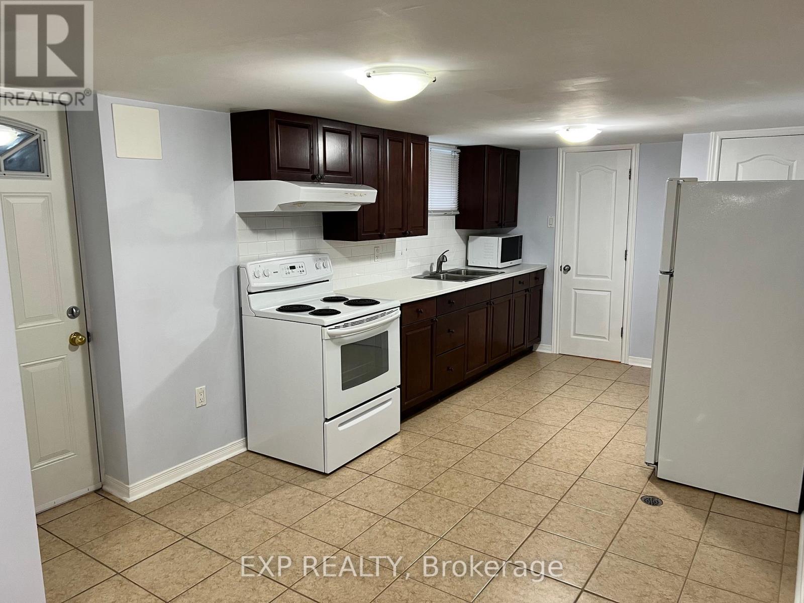 LOWER - 205 SIMCOE ROAD, Bradford West Gwillimbury (Bradford) — photo 7