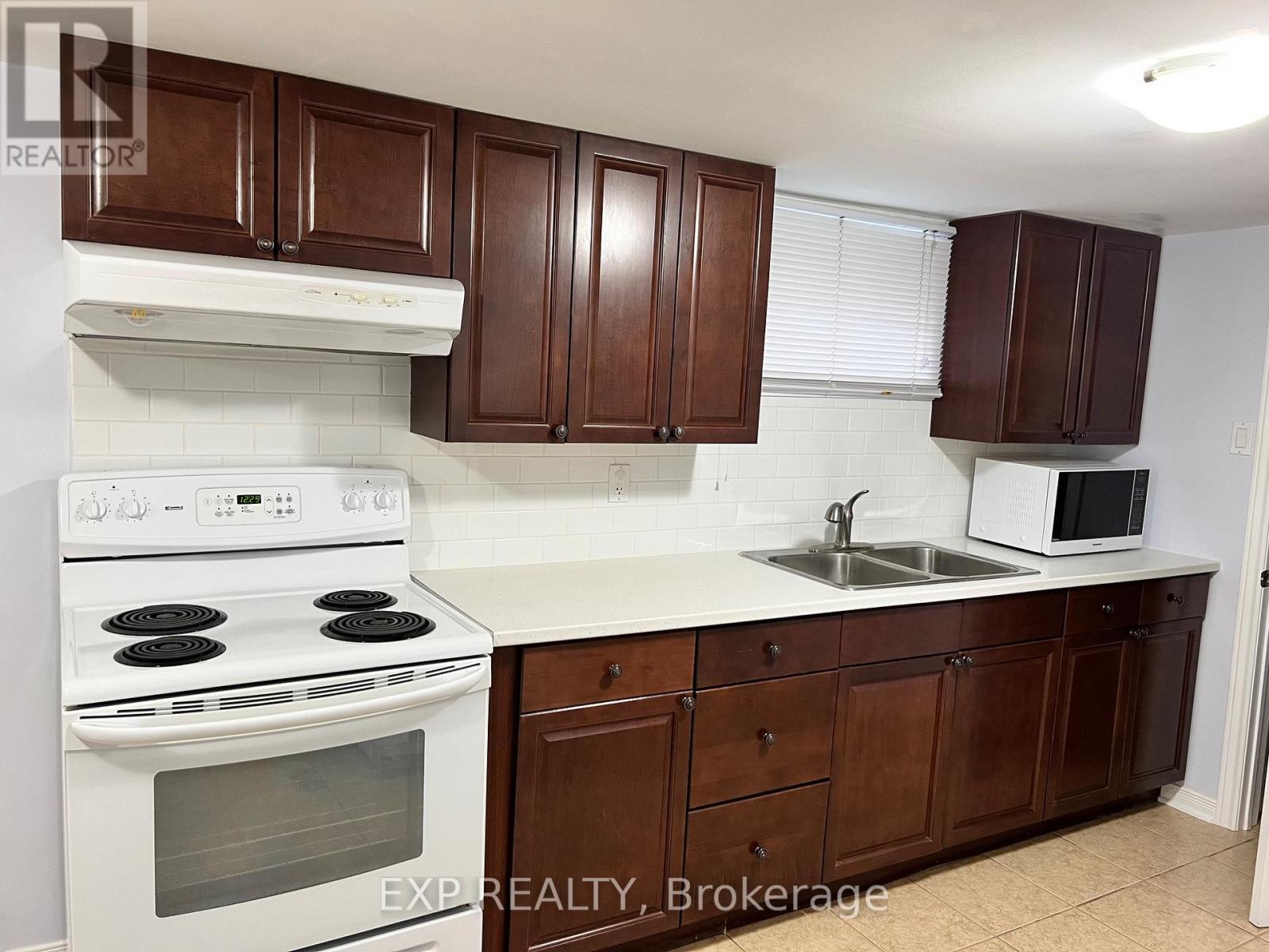 LOWER - 205 SIMCOE ROAD, Bradford West Gwillimbury (Bradford) — photo 9