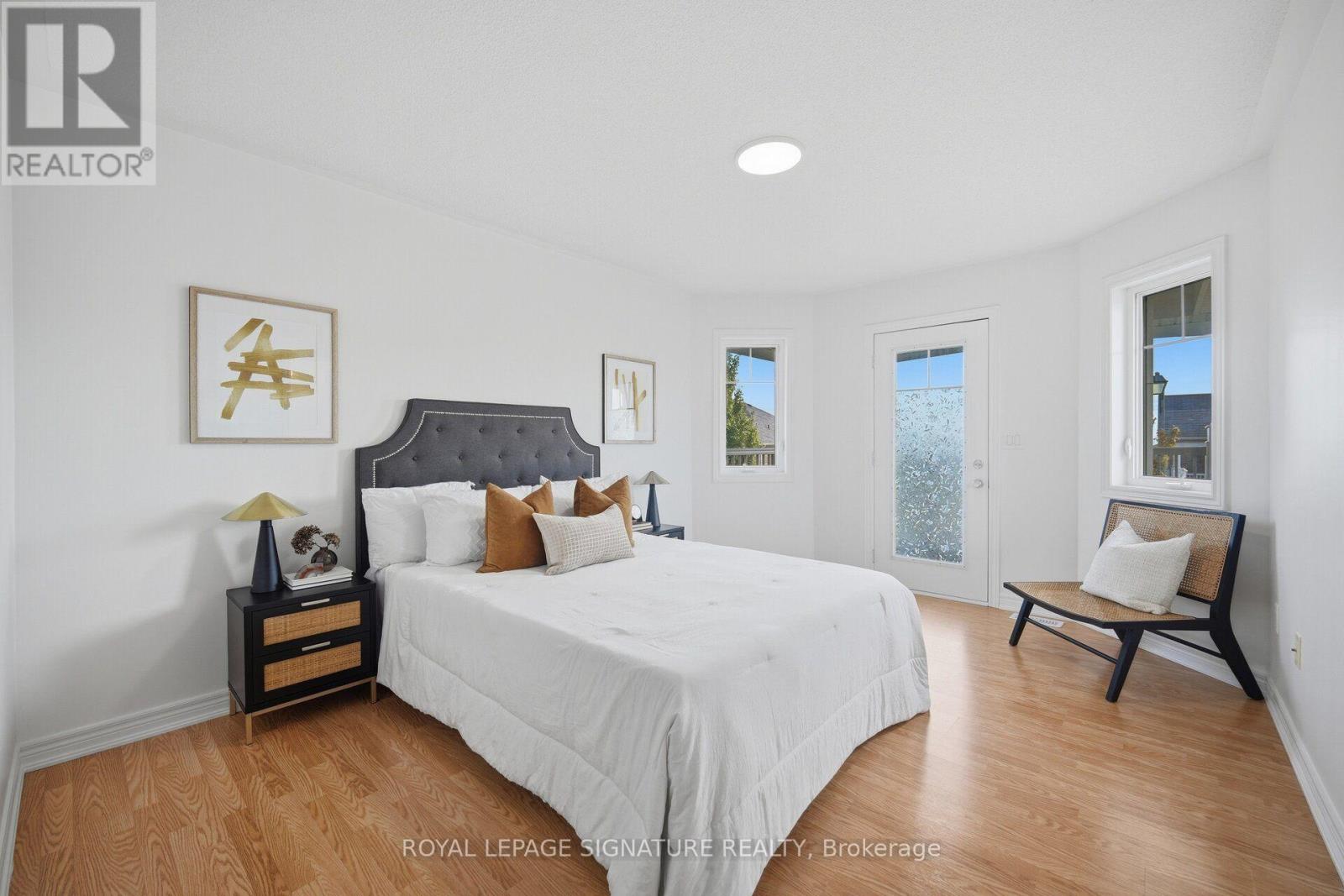 8 FARMHOUSE CRESCENT - Image 25