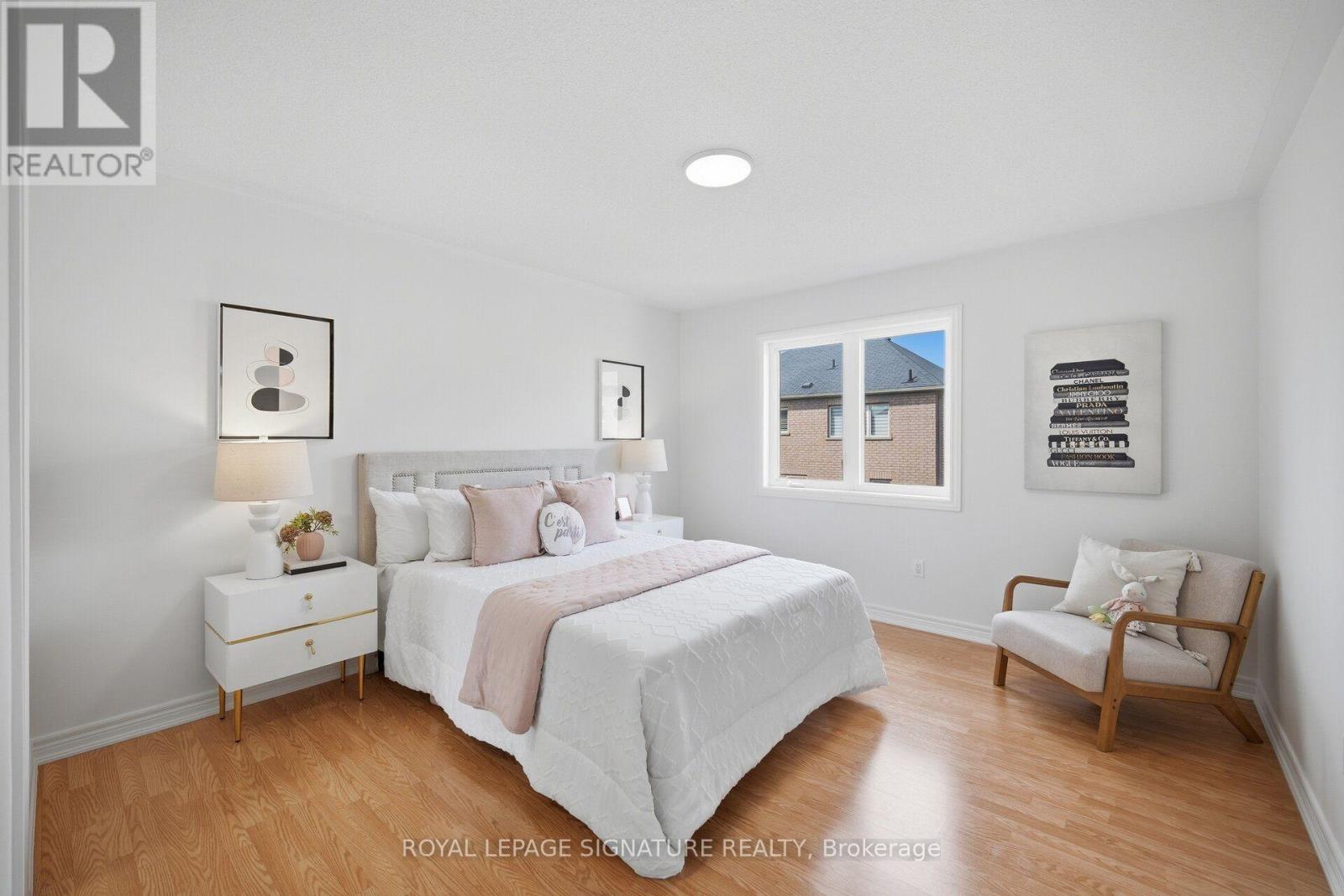 8 FARMHOUSE CRESCENT - Image 33