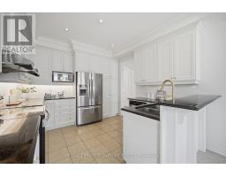 Laundry room - 8 Farmhouse Crescent, Richmond Hill, ON L4E0K1 Photo 9
