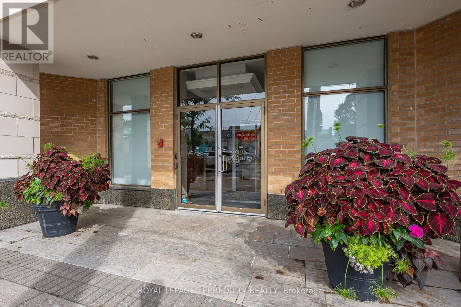 Photo of 407 - 935 ROYAL YORK ROAD