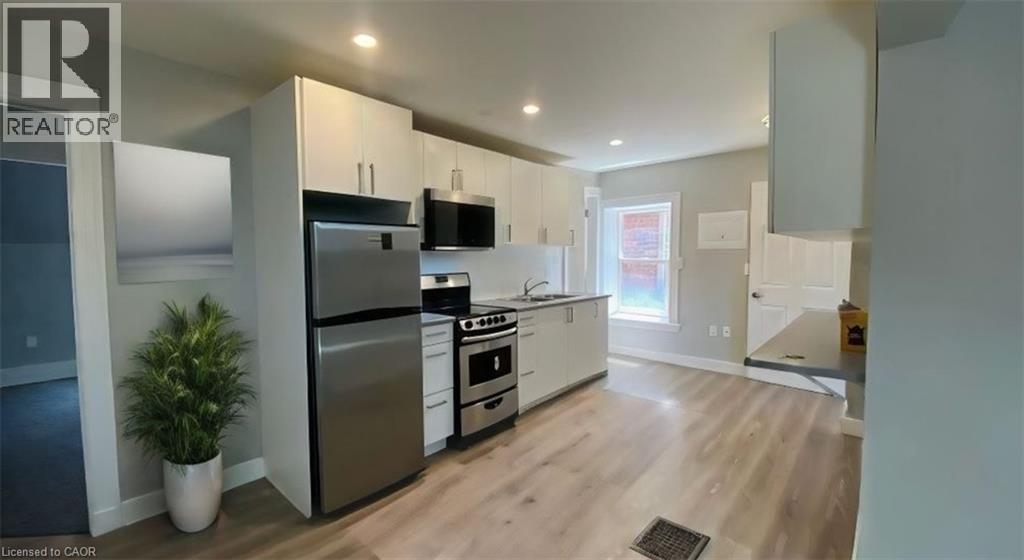 Photo of 72 VICTORIA Avenue