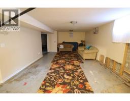 5004 52 St, Taber, AB T1G1N2 Photo 14