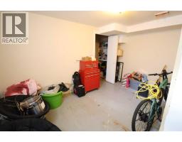 5004 52 St, Taber, AB T1G1N2 Photo 13