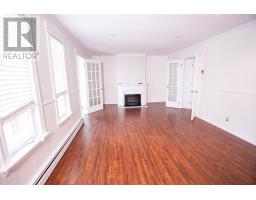 40 Bartons Road thumbnail 10