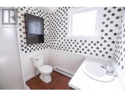 40 Bartons Road thumbnail 13