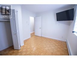 40 Bartons Road thumbnail 27