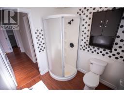 40 Bartons Road thumbnail 37