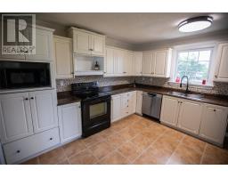 40 Bartons Road thumbnail 45