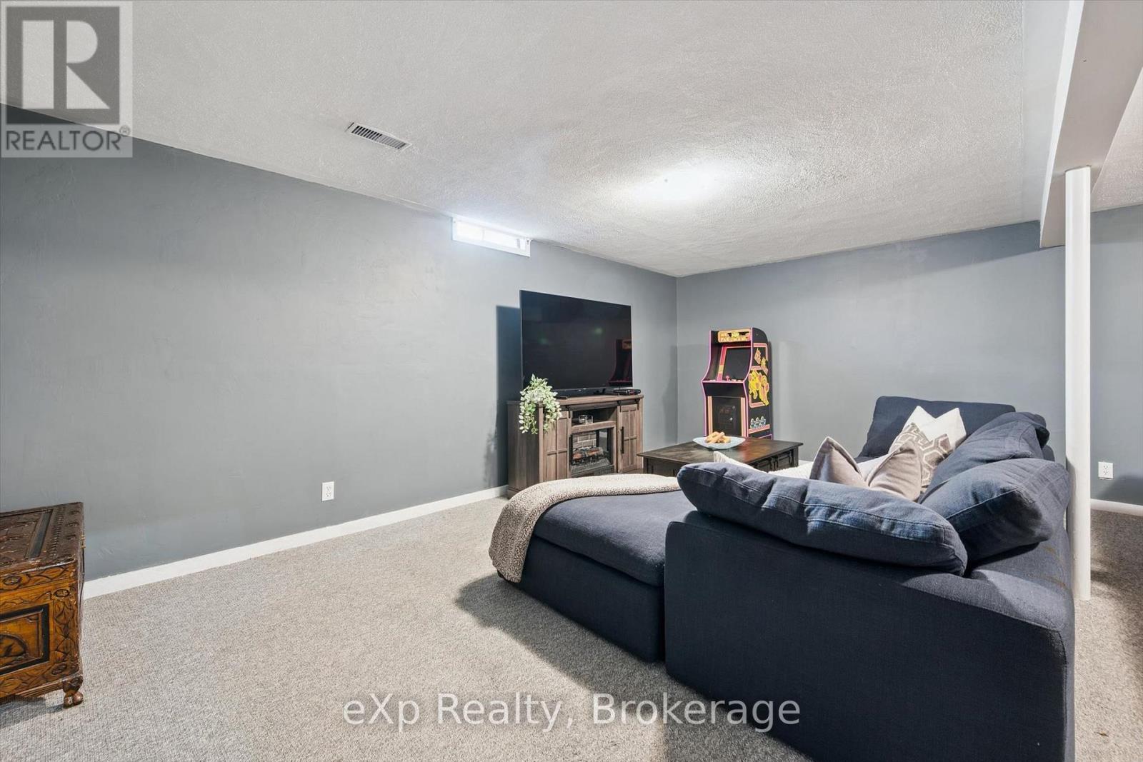 #129 45 MARKSAM ROAD - 32