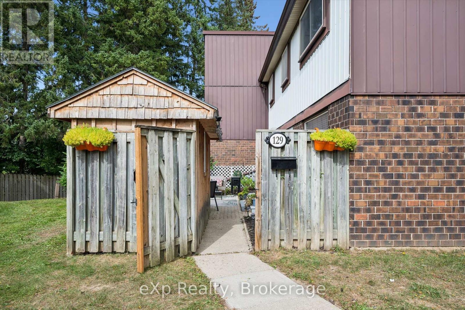 #129 45 MARKSAM ROAD - 8