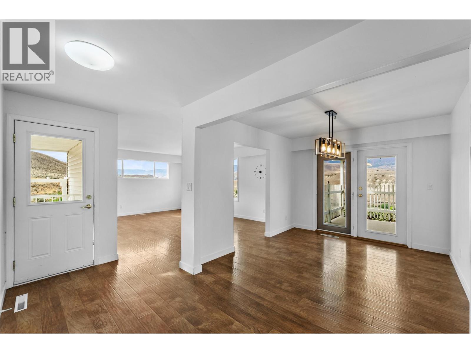 1368 Mesa Vista Drive - Image 11