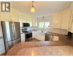 11137 92 Street, Peace River, AB T8S1P6 Photo 10