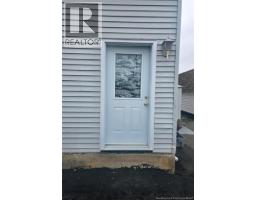 214 1E Street, photo 3