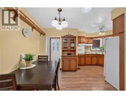 Kitchen - 390 East 37th Street, Hamilton, ON L8V4B8 Photo 11