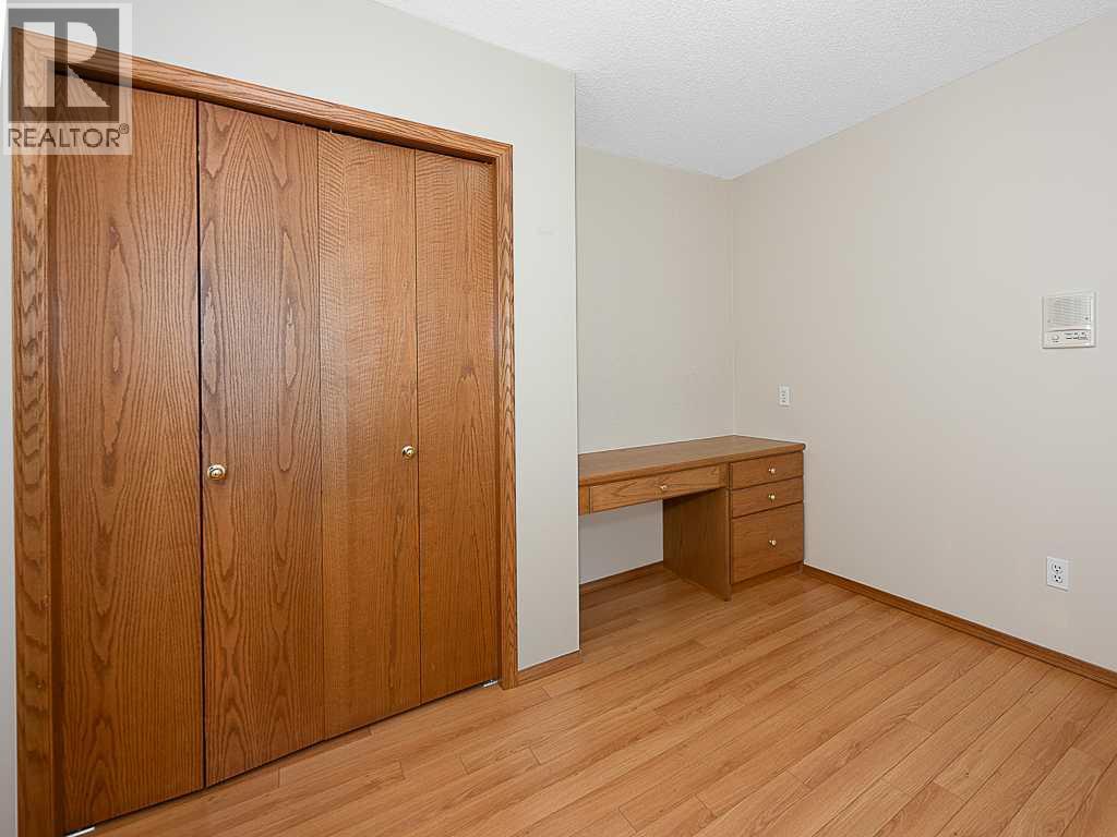 44 Straddock Crescent SW - photo 15