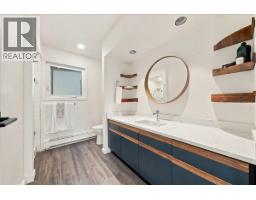 4151 Fircrest Place, North Vancouver, BC V7K3A2 Photo 18