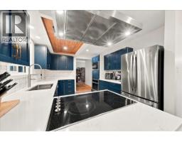 4151 Fircrest Place, North Vancouver, BC V7K3A2 Photo 9