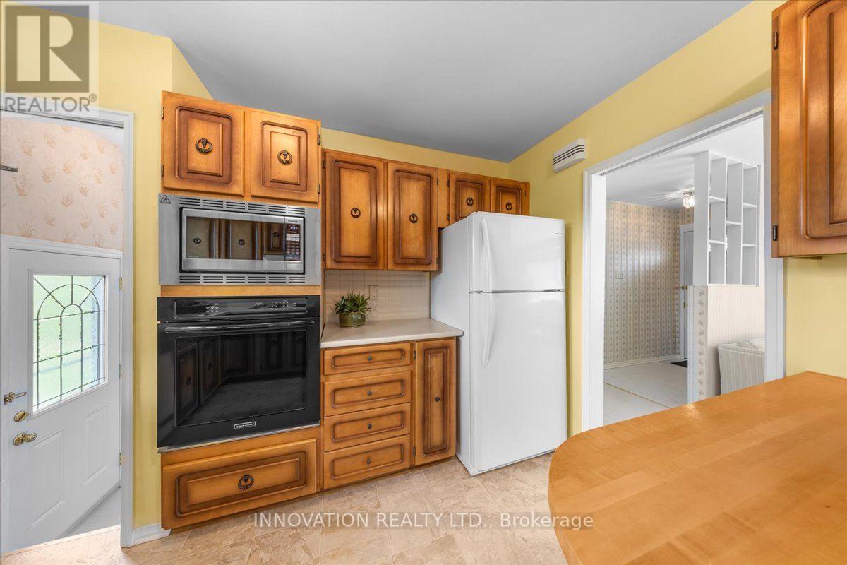 25 BRENT AVENUE - 9