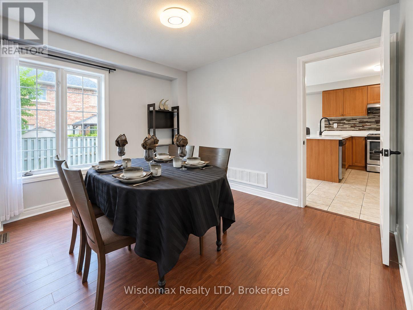 46 YOUNG CRESCENT - 12