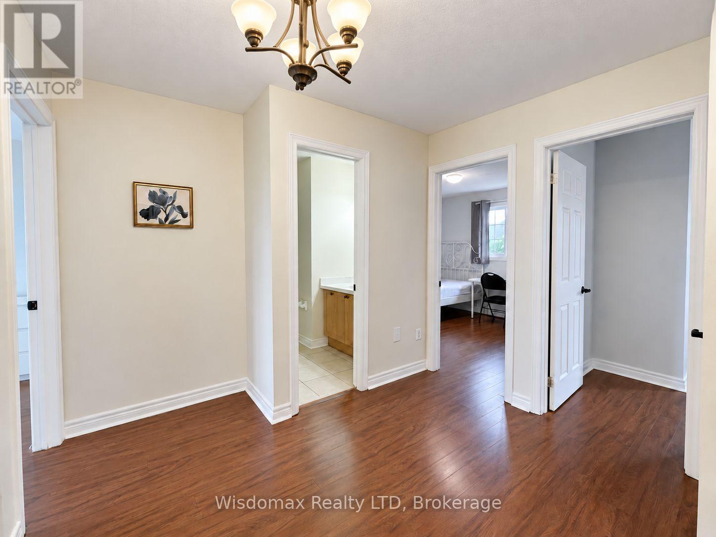 46 YOUNG CRESCENT - 17