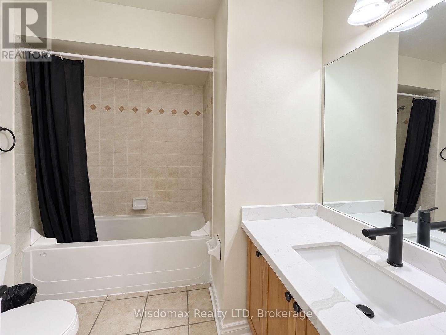 46 YOUNG CRESCENT - 24