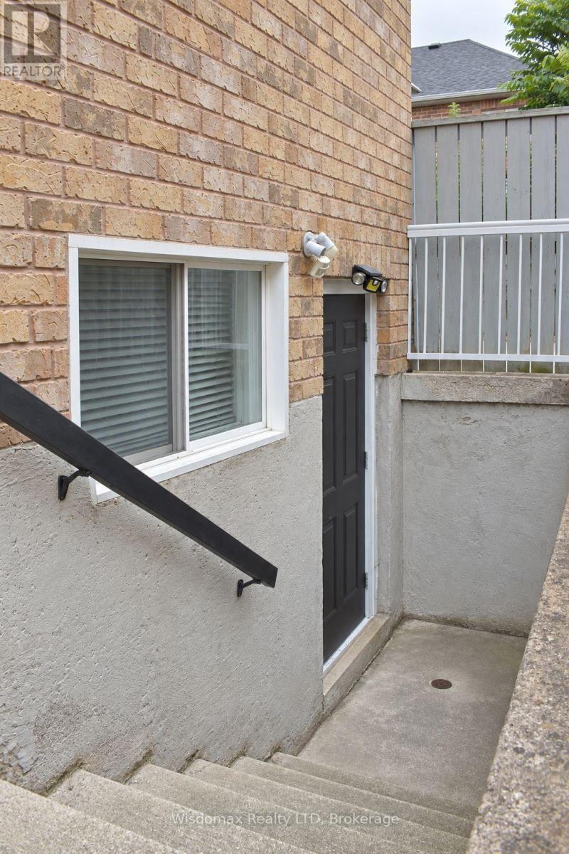 46 YOUNG CRESCENT - Image 36