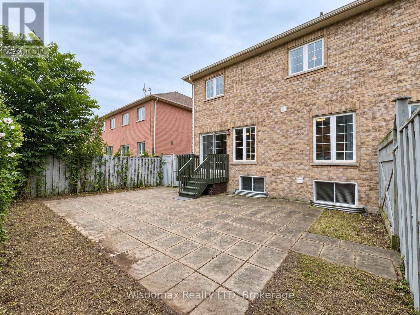 46 YOUNG CRESCENT - 40