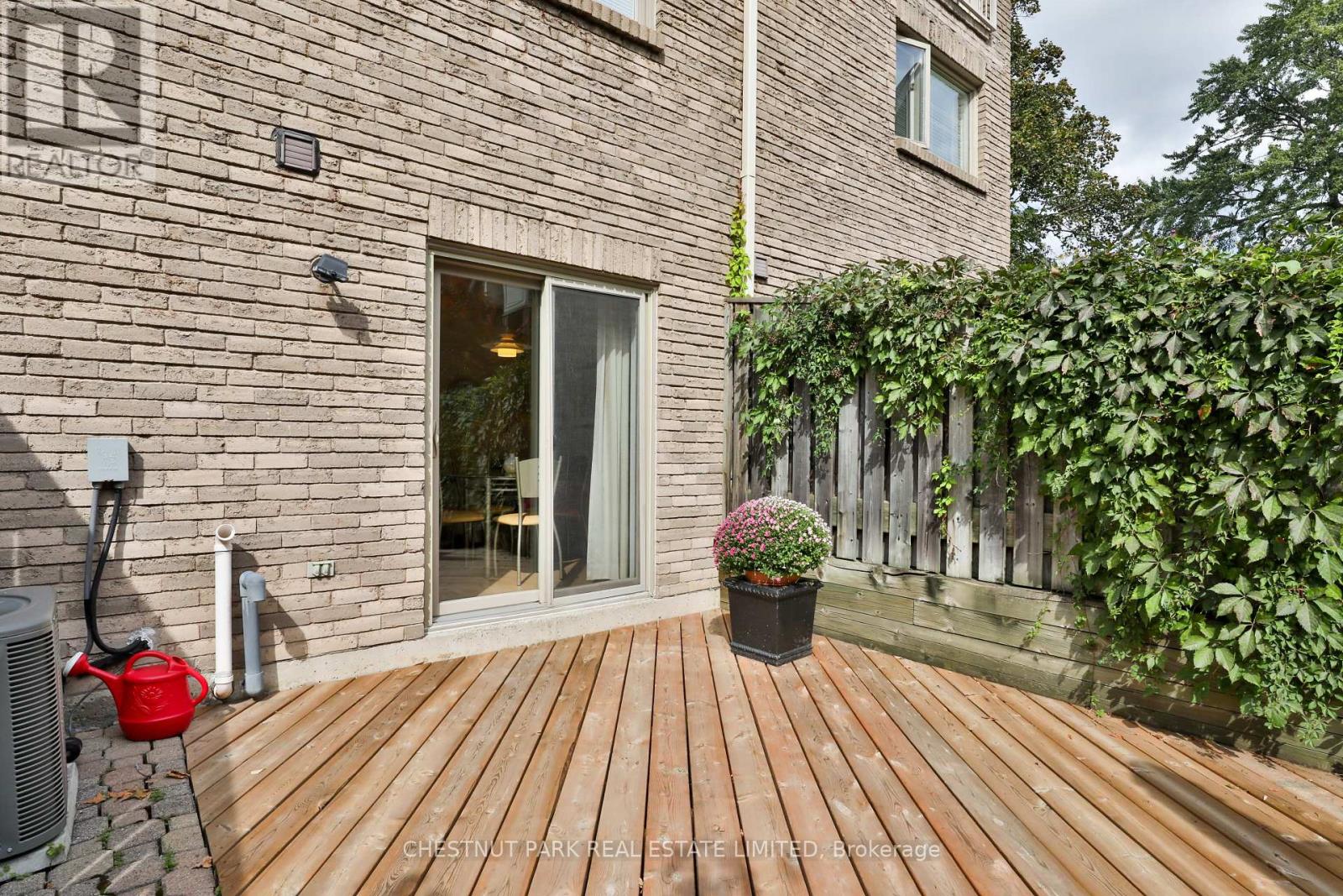 #TH 5 95 SUMMERHILL AVENUE - 32