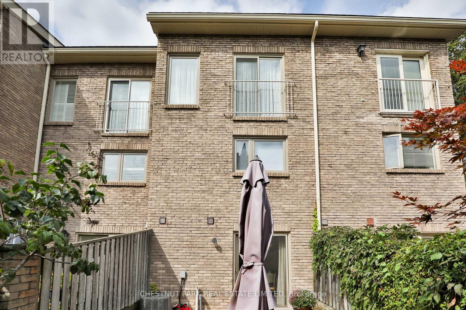 #TH 5 95 SUMMERHILL AVENUE - Image 33
