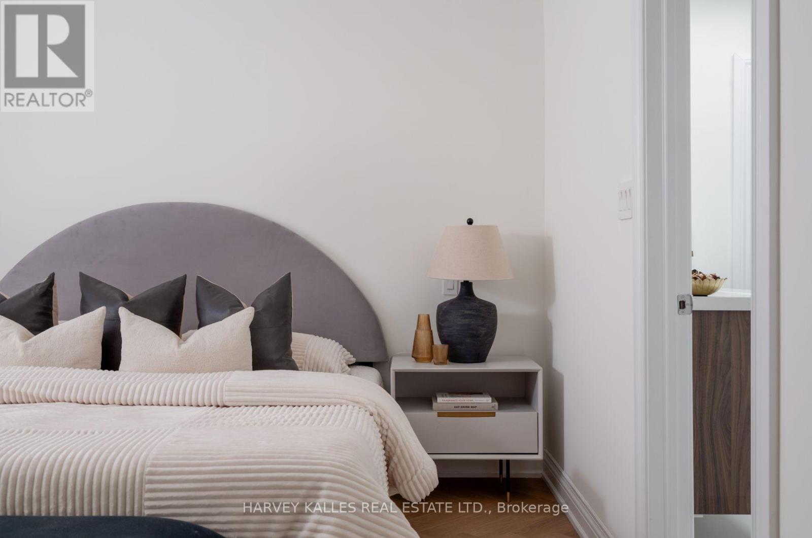 131 ROSEWELL AVENUE - 10